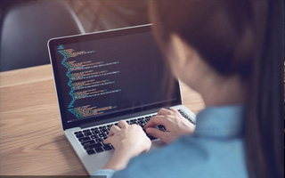 平湖 api php源码,下载的php源码怎么运行呢？